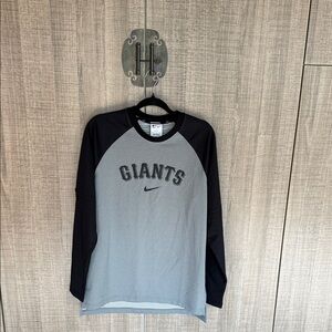 Nike San Francisco Giants Authentic Collection Long Sleeve T-shirt.‎
